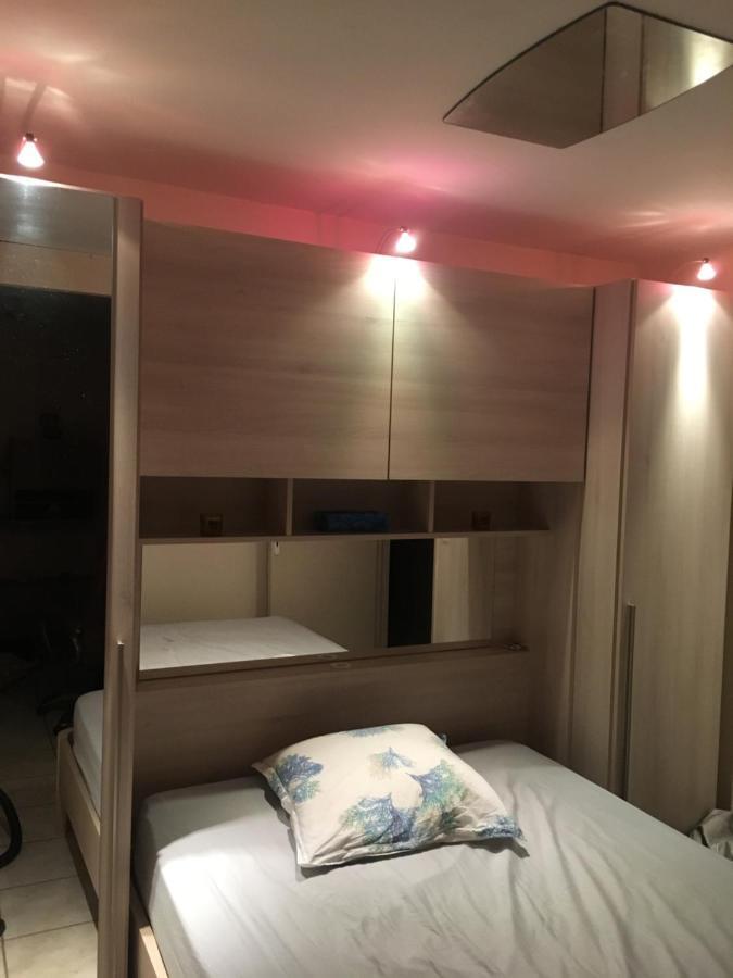 Cavalaire Vue Mer Au Loin Maisonnette Tout Equipee Pour 4 Personnes Avec Piscine Clim Wifi Velos Tv Barbecues Zewnętrze zdjęcie