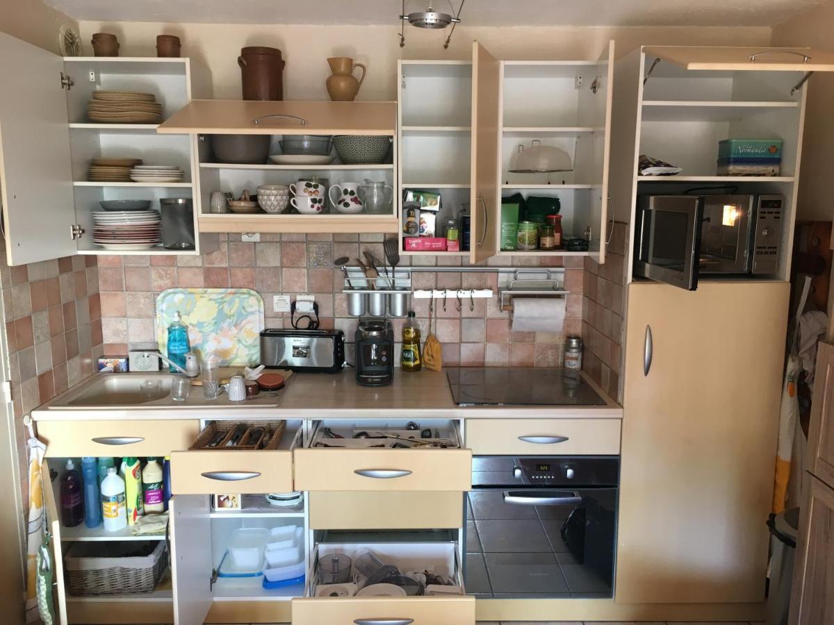 Cavalaire Vue Mer Au Loin Maisonnette Tout Equipee Pour 4 Personnes Avec Piscine Clim Wifi Velos Tv Barbecues Zewnętrze zdjęcie